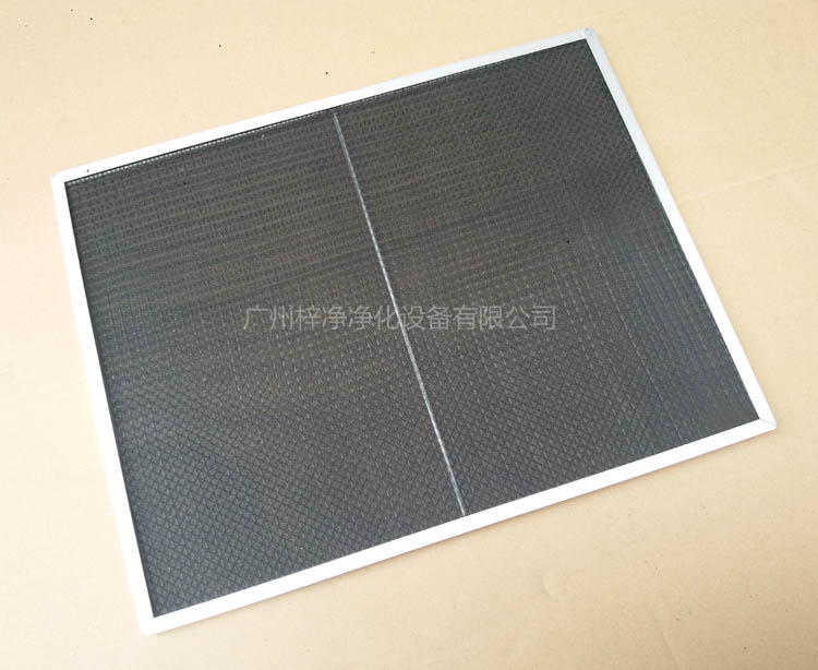 尼龍網(wǎng)初效過(guò)濾器骨架采用直徑為6mm的鐵絲焊接處理,目的防止過(guò)濾器變形。