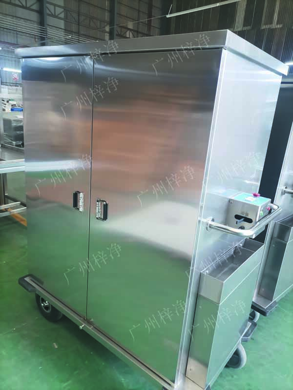密閉式滅菌器械物品電動(dòng)轉(zhuǎn)運(yùn)車采用304拉絲不銹鋼板面板厚度：≥1.2mm,表面作拉絲亞光處理。