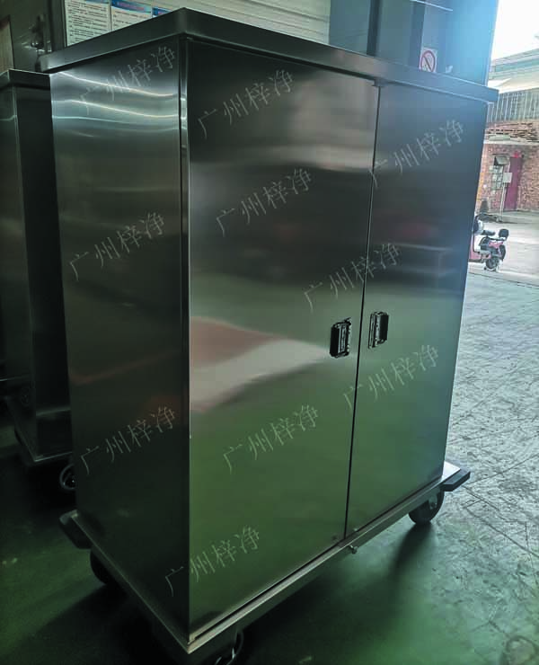 一次性物品電動(dòng)轉(zhuǎn)運(yùn)車采用304拉絲不銹鋼板面板厚度：≥1.2mm,表面作拉絲亞光處理。